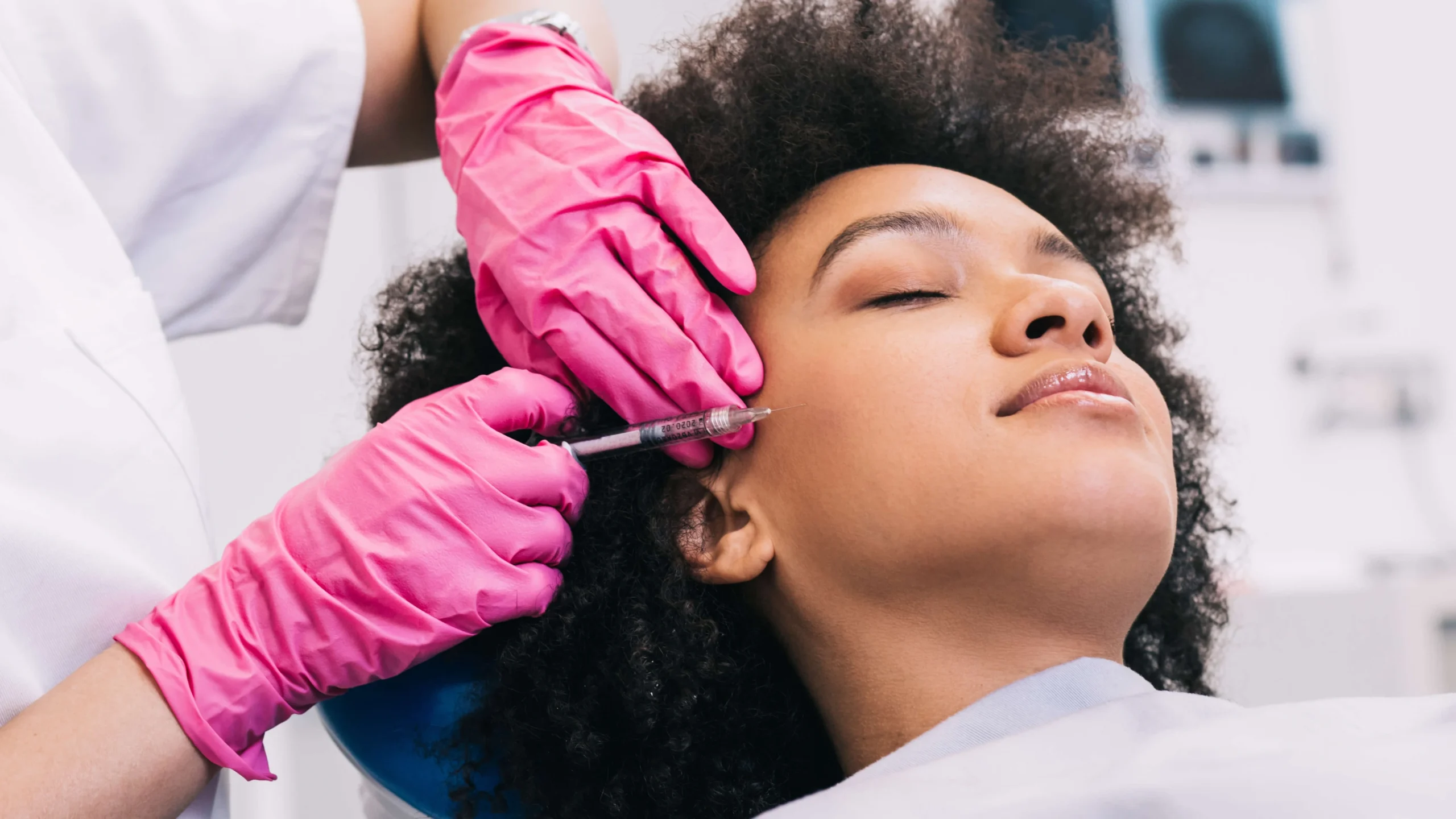 Aging Gracefully: The Allure of Botox® & Daxxify™ in Modern Beauty